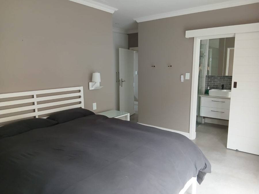 To Let 4 Bedroom Property for Rent in Hartenbos Central Western Cape